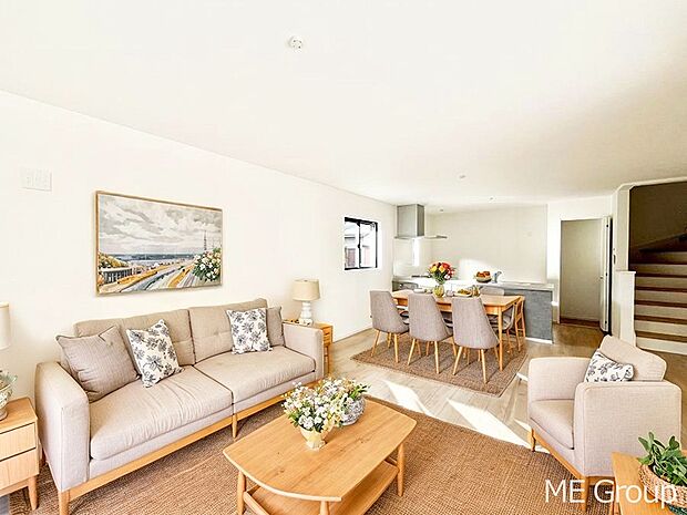 落ち着いた雰囲気のＬＤＫは家族みんなの快適空間※家具はCGです