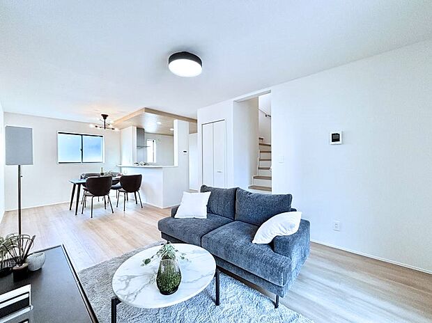 住む方の個性が引き出される、インテリアを考えるのが楽しみなリビングです！ 