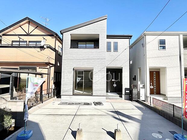 洗練された外観、上質な住空間が広がる室内は永く安心して過ごせる住居です。 