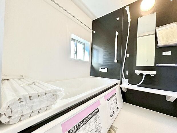 落ち着いた雰囲気でゆっくりお寛ぎいただけるバスルーム