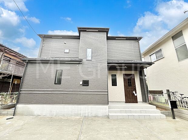 暮らしやすさと居心地の良さにこだわったシンプルで飽きのこないデザイン!