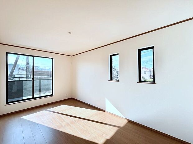 2面採光を確保した明るい空間。家族みんなが快適な暮らしを実現する設計です。