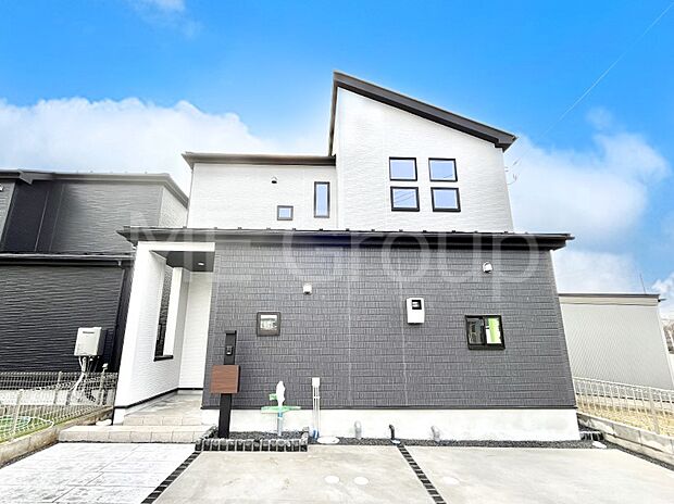 洗練された外観、上質な住空間が広がる室内は永く安心して過ごせる住居です。