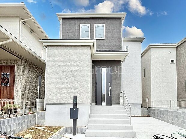 上質感あふれる外観デザイン。魅力の住まいを実現。 