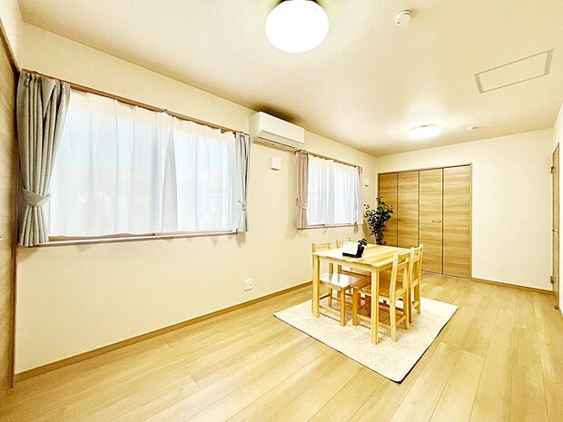 爽やかな日差しがお部屋全体を優しく包み込んでくれます