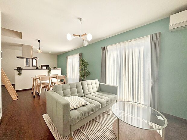 アクセントクロスを使用したワンランクアップの空間。