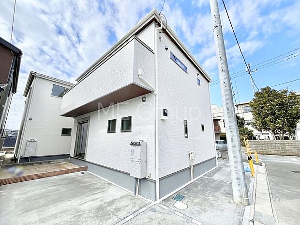 洗練された外観、上質な住空間が広がる室内は永く安心して過ごせる住居です。