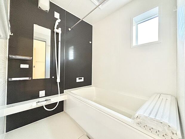 落ち着いた雰囲気でゆっくりお寛ぎいただけるバスルーム