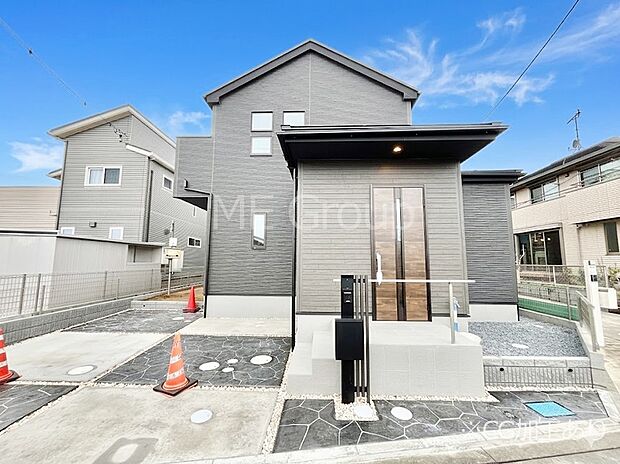 たっぷりの陽光と心地よい風が舞い込む住まい　