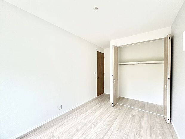 収納が充実しているので、居住スペースを広く使えます。