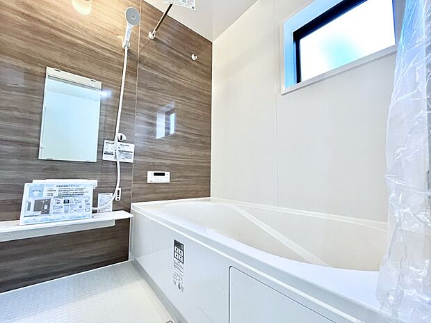 落ち着いた雰囲気でゆっくりお寛ぎいただけるバスルーム