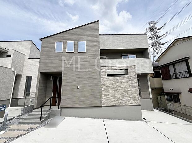 たっぷりの陽光と心地よい風が舞い込む住まい