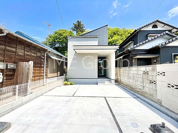 開放感溢れる広々リビングで家族団らんが楽しめるマイホーム！