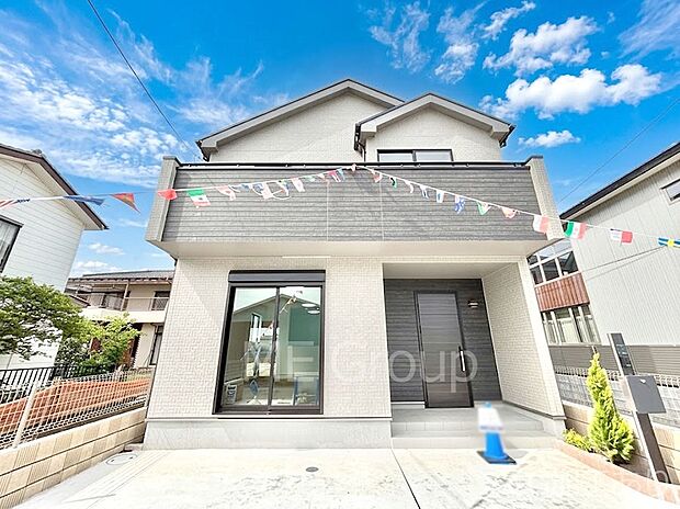 洗練された外観、上質な住空間が広がる室内は永く安心して過ごせる住居です。