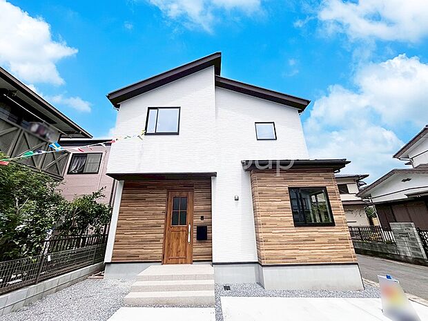 たっぷりの陽光と心地よい風が舞い込む住まい