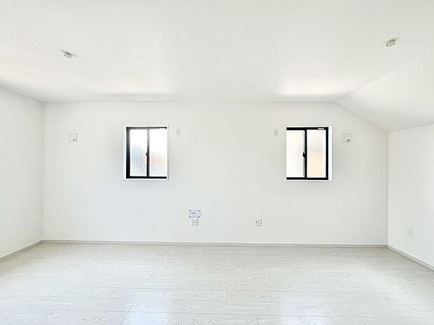 【寝室】将来は２部屋にすることもできますね。お年頃になったら夢の個室にチェンジ！  