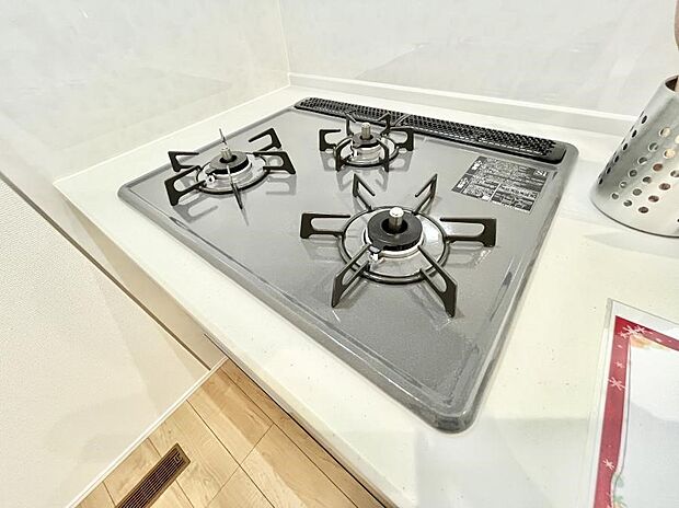 【Ｓｉセンサーコンロ】浴室涼風暖房換気乾燥機付きなので、お天気が悪い日のお洗濯も安心！