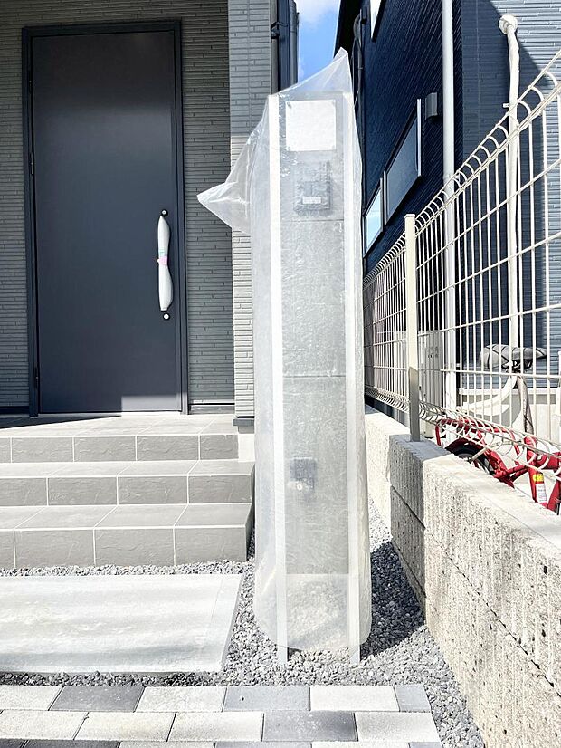 【その他現地】表札・インターホン・ポストをひとつに集約  