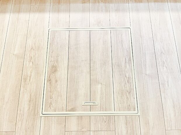 【床下収納】床下収納付き!日用品・非常用品の収納にも大活躍。