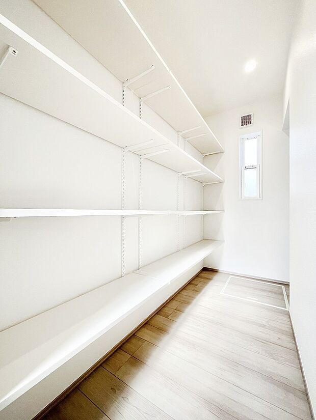 【その他内観】メイン収納とした活用はもちろん、使い方は様々です