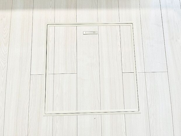 【床下収納】床下収納付き！日用品・非常用品の収納にも大活躍。