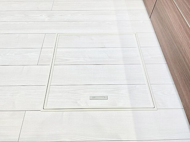 【床下収納】床下収納付き！日用品・非常用品の収納にも大活躍。