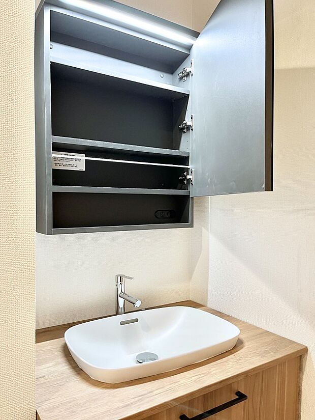 【シャワー水栓】ハンドシャワー付き!使いやすい洗面台。