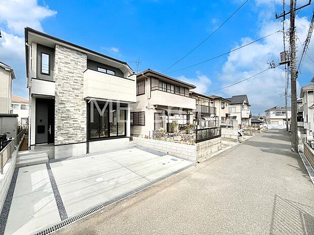 【前面道路含む現地写真】堂々完成!! ここから始まる新生活を応援いたします!