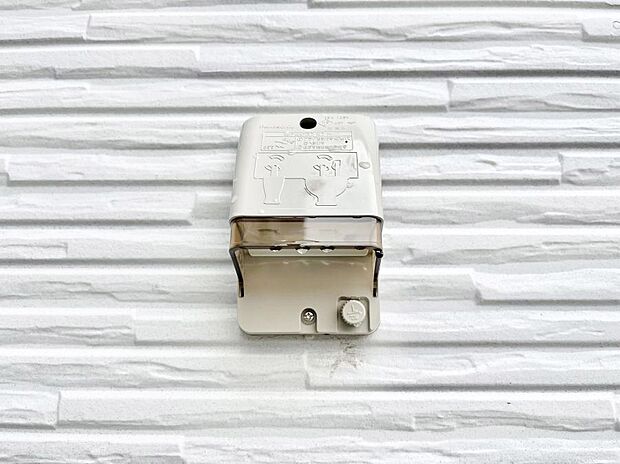 【その他現地】お掃除などに便利な外コンセント　