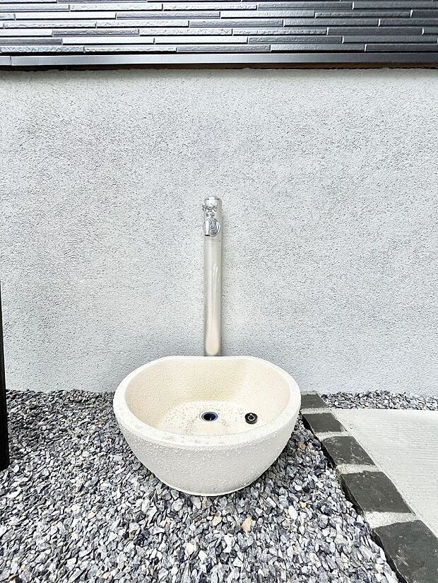 【その他現地】外水栓があると、庭のお手入れやちょっとした手洗い・洗車に便利です!