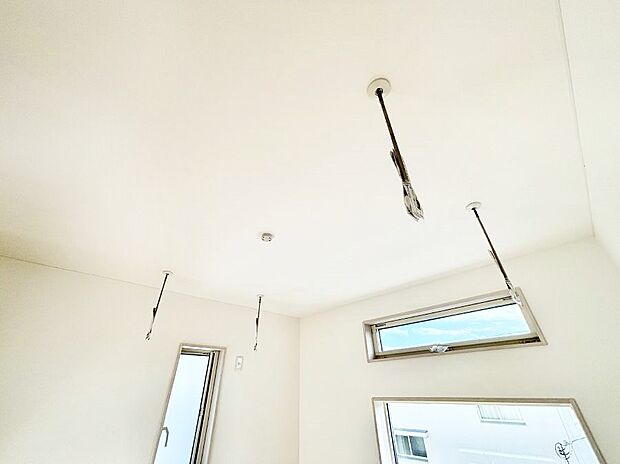 【室内物干し】室内物干しポール。梅雨や花粉の時期に大活躍します。