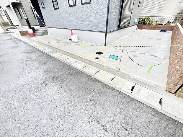 【駐車場】生活に欠かせない駐車スペース。　