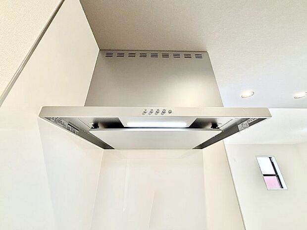 【レンジフード】基本的なお手入れはフィルターのみ！お手入れのしやすさも魅力です。