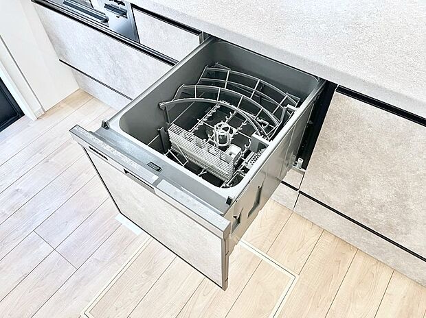 【食洗機】面倒なお片づけは食洗機にお任せ！家事の負担が減って、時間にも気持ちにもゆとりができます。