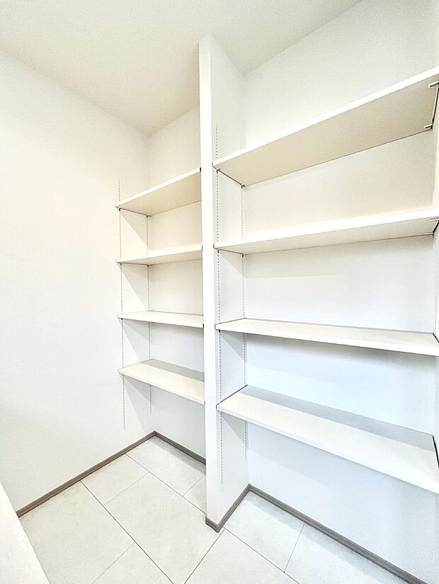 【リネンスペース】便利なリネン庫で、スッキリした使いやすい洗面室に  