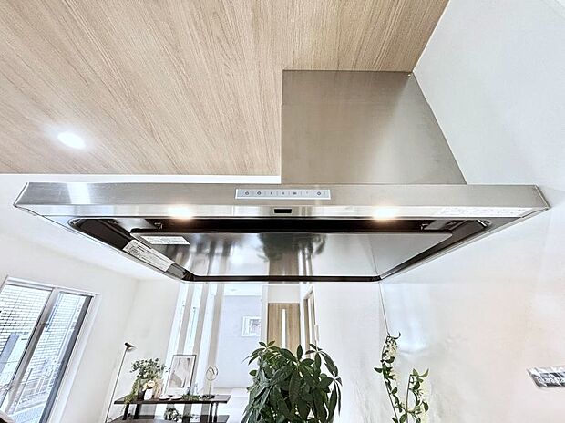 【レンジフード】基本的なお手入れはフィルターのみ!お手入れのしやすさも魅力です。