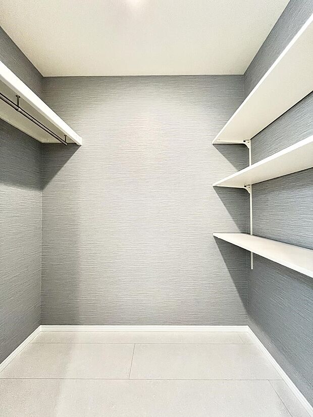 【リネンスペース】便利なリネン庫で、スッキリした使いやすい洗面室に