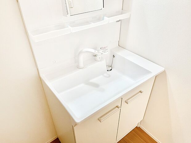 【シャワー水栓洗面化粧台】ハンドシャワー付き!使いやすい洗面台。