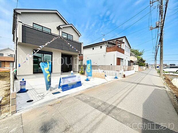 【前面道路含む現地写真】前面道路はきちんと整備されています