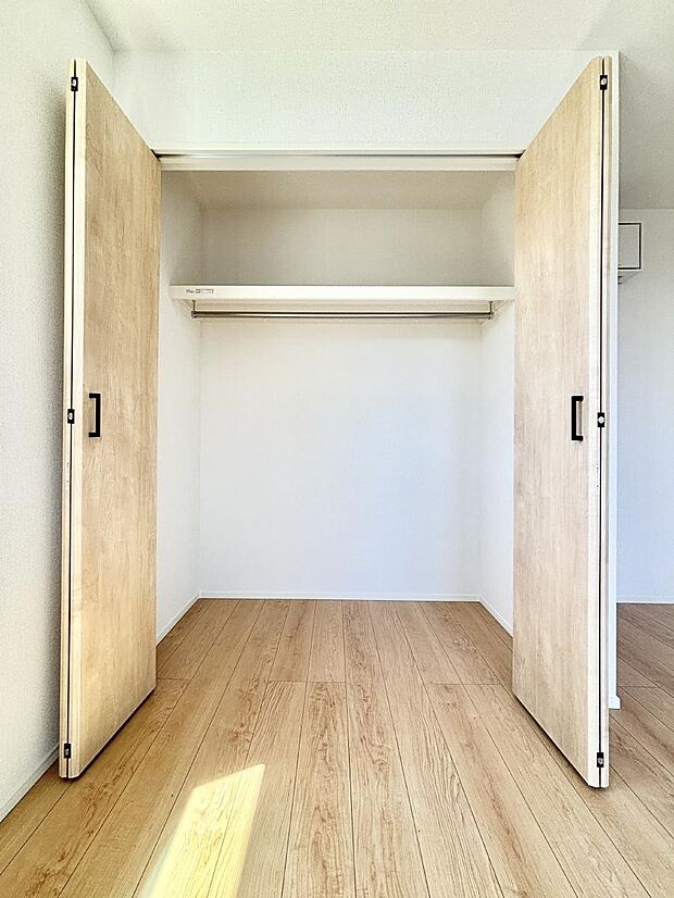 【収納】全居室クローゼット付き