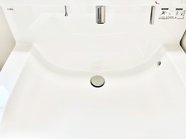 【ハンドシャワー水栓】ハンドシャワー付き！使いやすい洗面台。