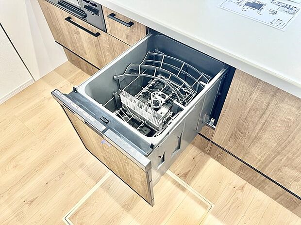 【食洗機】面倒なお片づけは食洗機にお任せ！家事の負担が減って、時間にも気持ちにもゆとりができます。