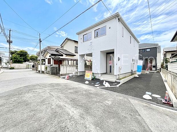 【前面道路含む現地写真】前面道路はきちんと整備されています  