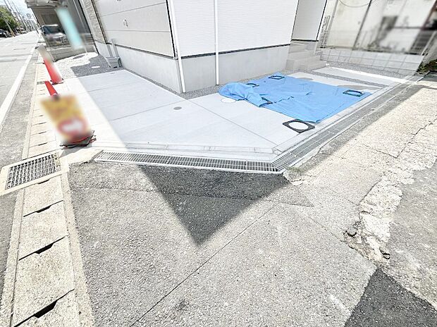 【駐車場】目の前が駐車場だと雨の日も大量にお買い物をした時も便利ですね