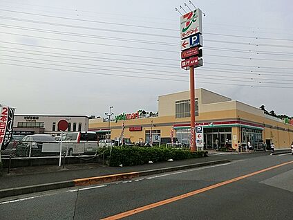 ヨークマート 青葉台店 900m(12分)