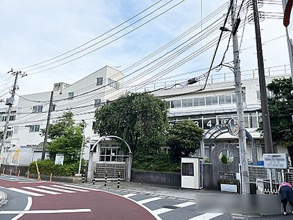 浦安市立浦安小学校 550m