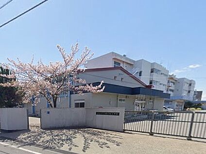 流山市立鰭ヶ崎小学校 550m
