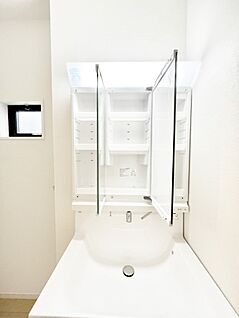 三面鏡裏収納
