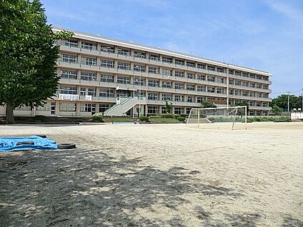 鎌ケ谷市立第四中学校 1770m(23分)