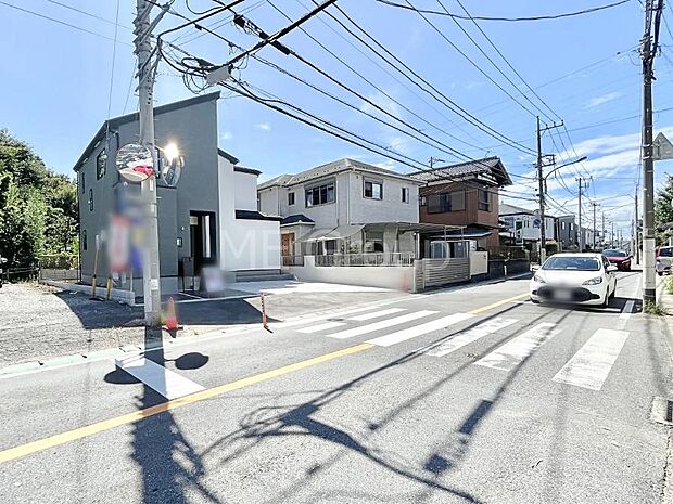 【前面道路含む現地写真】堂々完成!! ここから始まる新生活を応援いたします!